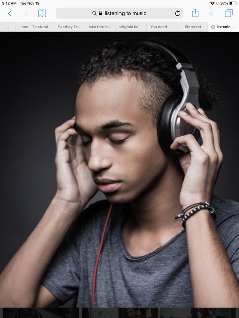 Listening to music Headphones Pose, Headphones Reference, Paid To Listen To Music, Human Photography, Cool Tech Gadgets Electronics, Music Drawings, Cut Photo, Electronics Mini Projects, Gadgets Technology Awesome