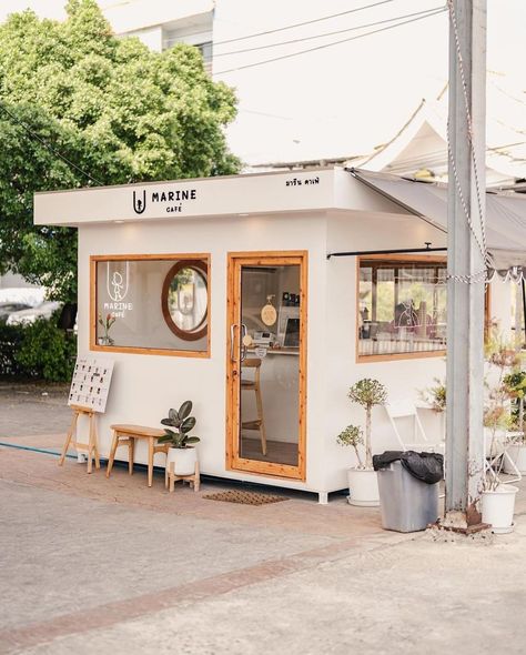 Lovely little coffee kiosk in Thailand. ☕️⁣⁠ .⁣⁠ Follow @loveespressouk 🤎⁠ .⁠ .⁠ @ton_persepolis⁠ .⁠ .⁠ #cafehopping #coffeelove… | Instagram Mini Coffee Shop Design, Counter Table Design Shop, Mini Cafe Design, Small Cafe Ideas, Mini Cafe Ideas, Small Shop Ideas, Small Shop Design, Japanese Coffee Shop, Minimalist Cafe