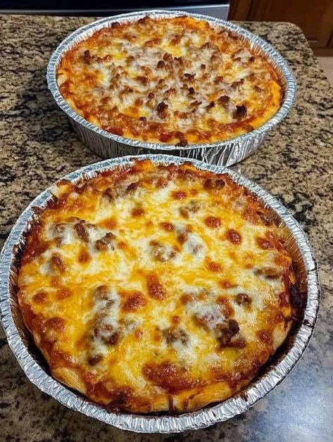 Crustless Pizza Bowl - Dieter24 Crustless Pizza Bowl, Deep Dish Pizza Casserole, Pizza Bowls, Bear Diet, Low Carb Spaghetti, Keto Meat, Crustless Pizza, Lunch Meals, Pizza Bowl