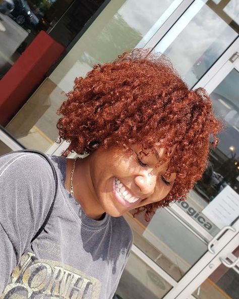 Villandriquez (Vee) on Instagram: "Cinnamon Spice and Everything Nice 🏺 Custom Single Process Color Created by Me 💕 Application and Cut by @purplepassion_studio @purpleprime 📍 @salonchristol #dmvstylist #dmvginger #auburnhair #gingerhairblackgirl #gingerhair #redhead #copperhaircolor #naturalhair #curlyhair #haircolorideas #haircolor #cinnamonhair" Single Process Hair Color, Cinnamon Hair Color, Single Process Color, Cinnamon Hair, Copper Hair Color, Copper Brown, 4c Hair, Cinnamon Spice, Auburn Hair