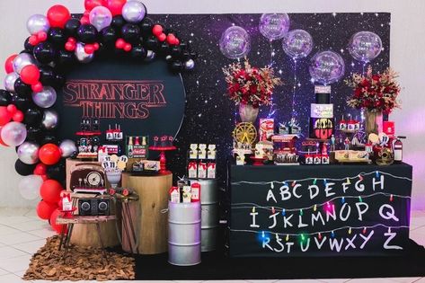 Stranger Things Halloween Party, Stranger Things Theme, 11 Stranger Things, Stranger Things Halloween, Festa Harry Potter, Cars Party, 13th Birthday Parties, 10th Birthday Parties, Eleven Stranger Things