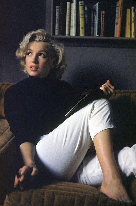 Monroe Outfits, Marilyn Monroe Outfits, Marilyn Monroe Portrait, Marilyn Monroe Fashion, Alfred Eisenstaedt, Old Hollywood Stars, Marilyn Monroe Photos, Actrices Hollywood, Norma Jean