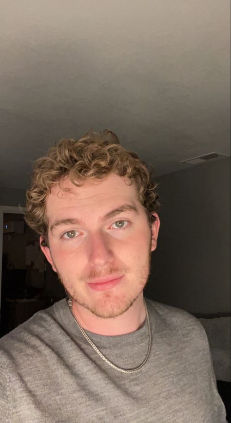 I’m not sure if anyone will ever read this but I am a curly haired early 20s man with very pale skin and green eyes Green Eyes Curly Hair, Light Beard, White Guy, Hair Light, Sweet Guys, Banana Republic Sweater, Light Hair, Facial Hair, Green Eyes