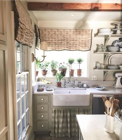 Nine And Sixteen, Tessa Foley, Home Cozy, Country Cottage Decor, Cottage Kitchens, French Cottage, Country Style Homes, Cottage Kitchen, Country Farmhouse Decor