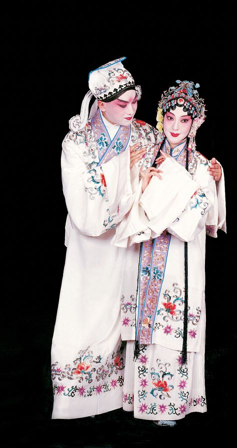 Kunqu Opera Peony Pavilion Reference Clothing, Opera Show, Traditional Chinese Hanfu, Beijing Opera, Cultural Dance, Chinese Opera, Reference Poses, Chinese Clothing, The Masterpiece