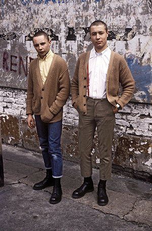 50 Years of British Style: Skinheads in Shoreditch, London, 1979 Skinhead Fashion, Rude Girl, Paul Weller, Teddy Boys, Rude Boy, Youth Culture, Mod Fashion, Boys Boots, Mode Inspo