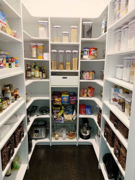 Amazing Custom Walk-In Pantry Design Ideas | The Closet Works Walk In Pantry Ideas, Pantry Closet Design, No Pantry Solutions, Pantry Layout, Pantry Inspiration, Pantry Room, Custom Pantry, Pantry Remodel, Pantry Makeover