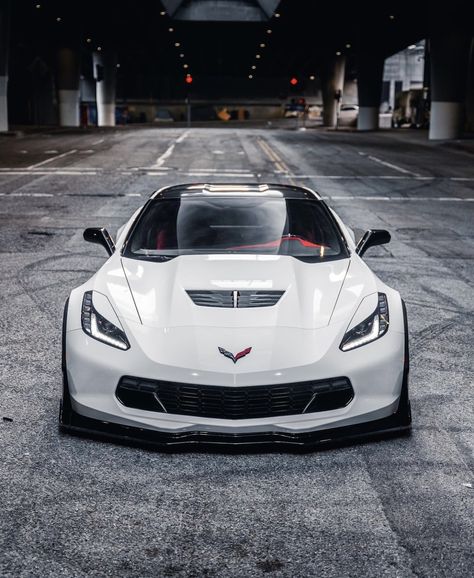 White Corvette, Chevrolet Corvette Z06, Corvette Zr1, Corvette C7, Corvette Z06, Corvette Stingray, Chevy Corvette, Latest Cars, Expensive Cars