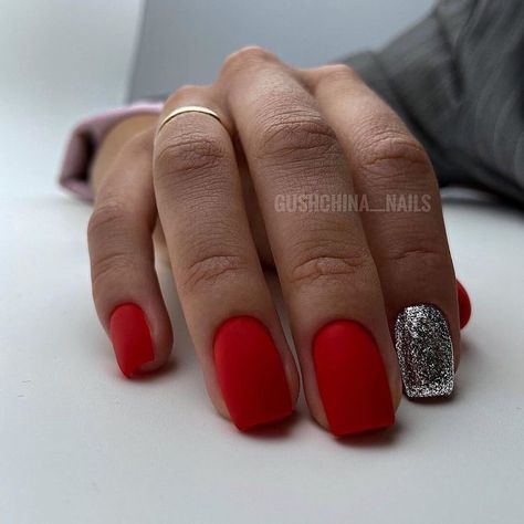 Matte Square Nails, Frosted Nails, Square Nails Ideas, Gel Lak, Fingernail Designs, Nice Nails, Red Nail Designs, Nails 2020, Nail Nail