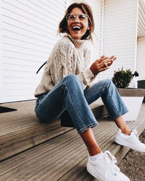 Casual Fall Fashion Trends & Outfits 2018 #fallfashion #fashion #casualoutfits #falloutfits Hipster Girl Outfits, Street Style 2018, Womens Outfits, Mode Casual, Trending Fashion Outfits, Outfit Trends, Fall Fits, Autumn Street Style, Autumn Fashion Casual