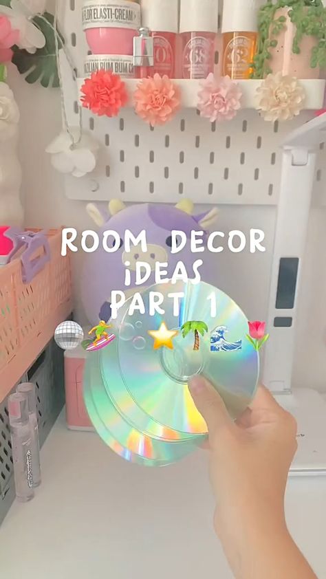 video credit: @sabspreppys on TT cute room decor ideas, DIY decor, colorful apartment decor, greek eye, CD DIY Art And Craft Room Decoration Ideas, Sabspreppys Room, Asthetic Things For Room, Easy To Make Room Decor, Pinterest Diy Room Decor, Cute Homemade Room Decor, Diy Preppy Decor, Diy Things For Room, Cute Room Makeover Ideas