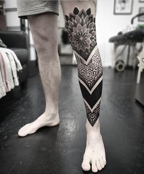 Geometric Tattoo Leg Sleeve, Mandala Tattoo Leg, Geometric Tattoo Leg, Mandala Tattoo Men, Tato Mandala, Geometric Tattoo Sleeve Designs, Shin Tattoo, Geometric Mandala Tattoo, Geometric Sleeve Tattoo