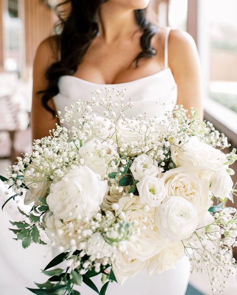 Fluffy White Bridal Bouquet, White Rose And Baby’s Breath Bride Bouquet, Bride Bouquets White Elegant Cascade, White Bridal Bouquet Elegant, Large White Bouquet, Mixed White Flower Bouquet, Big White Bouquet, Elegant White Bridal Bouquet, Big White Wedding Bouquet