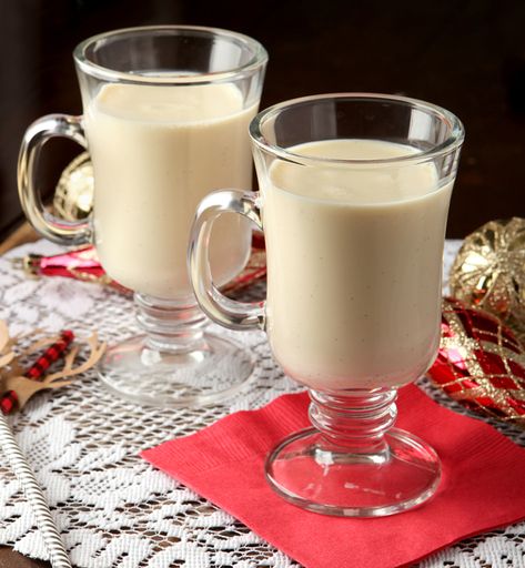 Traditional recipe for boiled custard, a classic southern holiday drink! Tastes like melted ice cream and is perfect for those who don't like eggnog! Boiled Custard Recipe, Boiled Custard, Rich Holiday, Custard Recipe, Holiday Drink, Custard Recipes, Brownie Bites, Tea Latte, Holiday Drinks