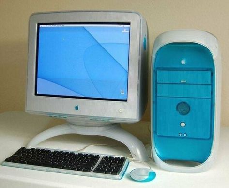 Apple Computers In Late 90s/ Early 2000s Frutiger Aero Computer, Y2k Computer, Alter Computer, Apple Desktop, Imac Desktop, Apple Macintosh, Mac Desktop, Computer History, Retro Gadgets