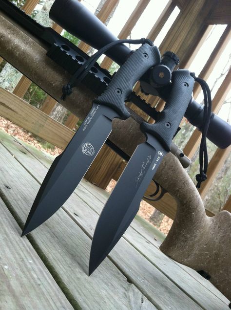 My father designs and makes tactical knives. Here is some work he did for the USASOC Sniper Competition. Pretty Knives, Knife Design, Cool Knives, Camping Tips, Fixed Blade Knife, Hunting Knife, Survival Gear, Axes, Tactical Gear