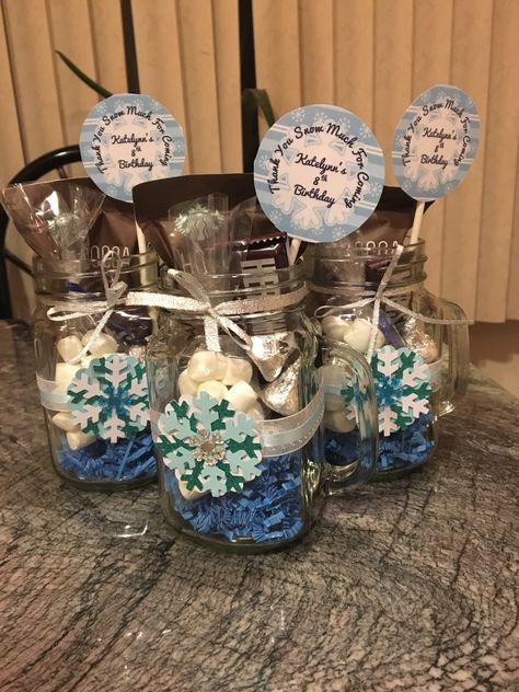 Party Favors Winter Wonderland, Winter Wonderland Gift Bags, Winter Wonderland Goodie Bags, Winter Wonderland Favors, Winter Themed Party Favors, Winter Party Favors, Winter Wonderland Party Favors, Winter Onederland Birthday Party Boy, Snowflake Theme Party