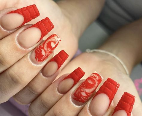 Crocodile scale French tips with red chinese dragon nails. Fun actulic nail ideas for summer. Bold nail ideas Chinese Dragon Nails Designs, Chinese Dragon Nails, Nail Ideas For Summer, Red Chinese Dragon, Nails Cartoon, Dragon Nails, Red Acrylic Nails, Short Gel Nails, Long Acrylic Nail Designs