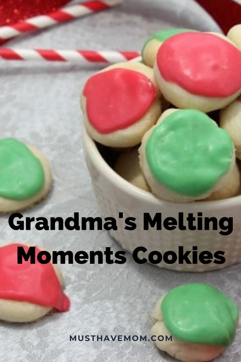 Melting Moments Cookies Recipe, Melting Moments Cookies, Sugar Cookie Recipe For Decorating, Christmas Cookies Recipe, Meltaway Cookies, Christmas Baking Cookies, Melting Moments, Christmas Baking Recipes, Boozy Desserts