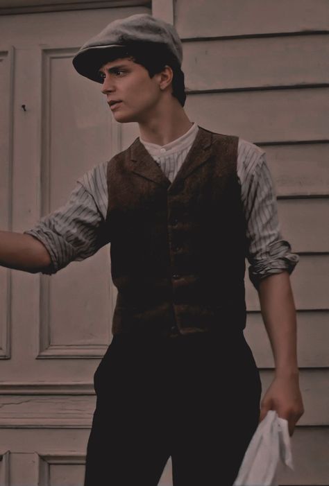 Victorian Era Outfits Men, 1800 Male Fashion, 1910s Aesthetic Men, Vintage Man Aesthetic, 1860s Mens Fashion, Old Fashioned Clothes Men, Male Writer Aesthetic, Victorian Man Aesthetic, Mysterious Man Aesthetic