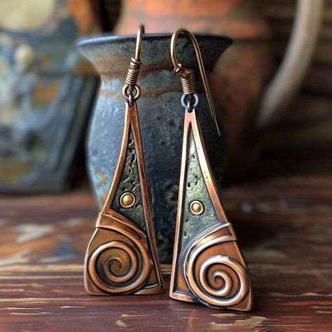 Explore copper chic with our artisan made handcrafted earrings, ensuring that your style remains on point for any occasion. Metal Jewellery Handmade, Metal Jewelry Handmade, Metal Stamped Jewelry, Metalwork Jewelry, Earrings Inspiration, Handmade Wire Jewelry, Handcrafted Earrings, Metal Earrings, Creative Jewelry