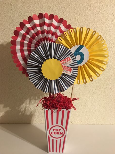 Carnival Theme Homecoming, Carnival Table Centerpieces, Carnival Table Decor, Circus Centerpieces Ideas, Carnival Decorations Diy, Carnival Centerpiece Ideas, Circus Theme Centerpieces, Valentines Carnival, School Carnival Decorations