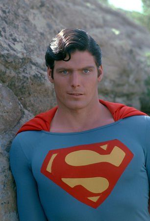 "Superman" Christopher Reeve On Location Circa 1980 Superman Photos, Christopher Reeve Superman, Superman Film, Superman 2, Superman Art, Christopher Reeve, Septième Art, Dc Movies, Canal No Youtube