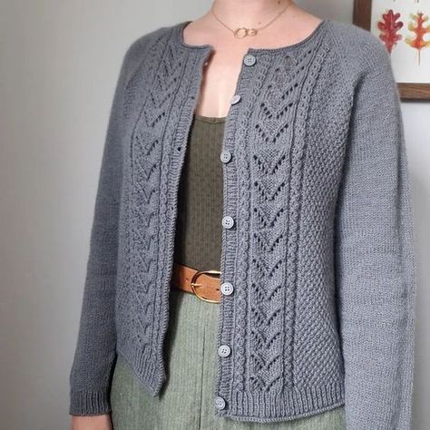 @anne_of_green_cables on Instagram: "Just finished adding the buttons to my Mariechen cardigan by @lilalu72 and immediately put it on. It's still a bit warm to need a sweater of any kind, but I think I'll be wearing this a lot in the coming months. **** Je viens de coudre les boutons pour ce gilet Mariechen de @lilalu72 et je l'ai enfilé tout de suite après. Il fait encore un peu trop chaud pour porter un pull ou un gilet en ce moment, mais je pense le mettre assez souvent dans les mois à ve Ciel Black Butler, Sheep Knitting Pattern, Ladies Cardigan Knitting Patterns, Ladies Knitting Patterns, Knitting Patterns Boys, Sewing Collars, Crochet Pillow Pattern, Casual Cardigans, Cardigan Sweaters For Women