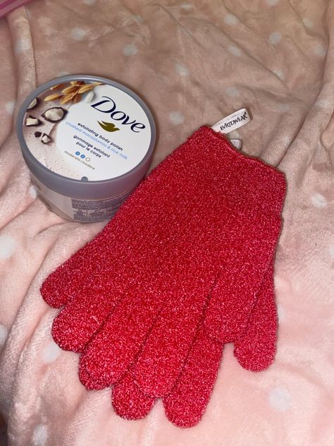 Exfoliating Body Glove, Exfoliate Gloves, Dove Body Polish, Dove Exfoliating Body Polish, Shower Care, Gloves Aesthetic, Essence Makeup, Exfoliating Gloves, Body Hygiene