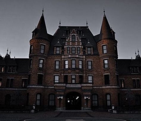 Boarding School Aesthetic, Inheritance Trilogy, House Of Anubis, The Inheritance Games, Night School, Inheritance Games, School Building, Beautiful Dark Art, School Aesthetic