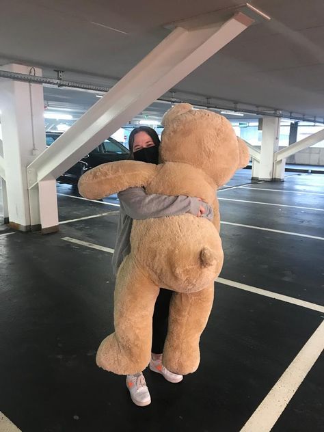 teddy bear hug aesthetic parking garage Big Tady Bear, Big Bear Plush, Big Teddy Bear Photoshoot, Big Teddy Bear In Bedroom, Huge Stuffed Animals, Big Stuffed Bear, Teddy Bear Bedroom, Massive Teddy Bear, Life Size Teddy Bear