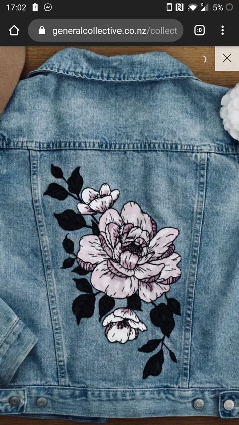 Jeans Jackets Painted, Cute Fabric Painting, Fabric Painting On Jeans, Diy Denim Jacket Paint Ideas, Painted Jacket Ideas, Jacket Painting Ideas, Hand Painted Denim Jacket Art, Denim Painting Ideas, Painted Jean Jacket Ideas