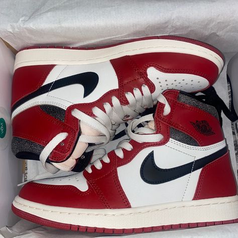 Air Jordan 1 Retro High Og “Lost And Found” Size 6.5 Brand New Fit Womens Size 8 High Top Air Jordans, Red Jordans, Pretty Shoes Sneakers, Jordan Red, Fit Womens, Cute Nike Shoes, Nike Air Jordans, Air Jordan 1 Retro High Og, Air Jordan 1 Retro High