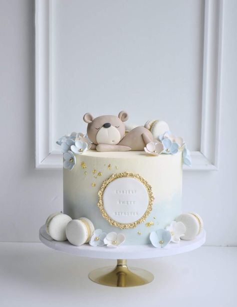 Baby Boy Christening Cake, Baptism Cake Boy, Christening Cake Boy, Safari Baby Shower Boy, Cupcake Decorating Tips, Baby Boy Christening, Teddy Bear Cakes, Baby Shower Cakes For Boys, Baby Boy Baptism