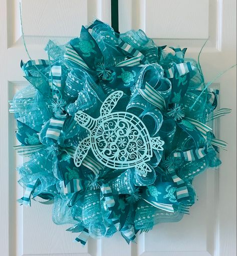 Large aqua wreath with wood laser cut turtle. Beach wreath, coastal wreath, nautical wreath, summer wreath. Sea Turtle Wreath, Turtle Wreath, Turquoise Wreath, Beach Wreaths, Ribbon Wreaths, Mesh Ribbon Wreaths, Coastal Wreath, Deco Mesh Wreaths Diy, Nautical Wreath