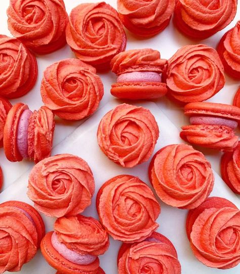 ＭＡＣＡＲＯＮＳＬＡＤＹ on Instagram: “Rosette macarons by: @bunjourbakery @lilbakermacaron @jess_marvelous @baketoujours @dongkang_coffee @moreish.cakes @bunjourbakery…” Lovely Colors, Macarons, Wedding Favors, Almond, Coffee, On Instagram, Instagram, Wedding Favours