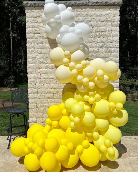 Party Design Ideas, Balloon House, Deco Ballon, Mommy Birthday, Yellow Balloons, Birthday Party Balloon, Baby Themes, Balloon Wall, Balloon Decorations Party