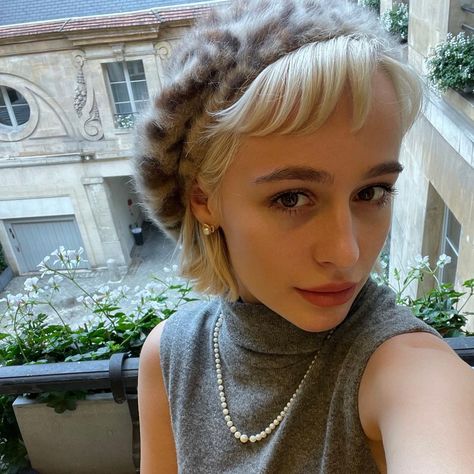 Sophia Anne Caruso, Queen Sophia, Types Of Women, Beetlejuice, True Beauty, Favorite Person, Celebrity Crush, Instagram Feed, My Girl