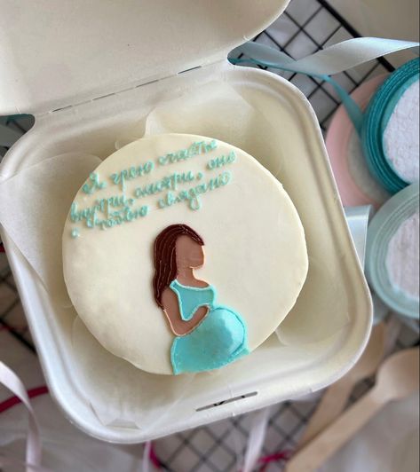 Bento Cake Design, Korean Lunch Box, Korean Lunch, Pregnancy Art, Bento Cake, Baby Birthday Cakes, Reveal Party, Box Cake, Reveal Parties