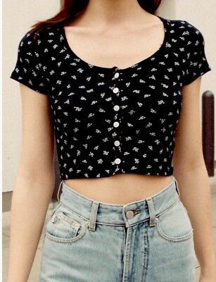 Buttoned Crop Top, Brandy Melville Outfits, Crop Top Outfits, Pinterest Outfits, Button Up Top, Look Vintage, Teen Fashion Outfits, Looks Vintage, Retro Outfits