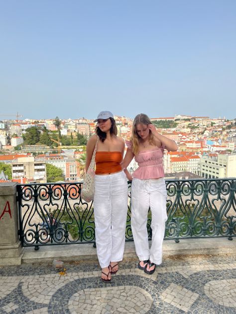 lisbon outfit summer inspo warm weather city tiles Lisboa Outfit Spring, Lisbon Spring Outfit, Sintra Portugal Outfit, Lisbon Outfits Summer, City Tour Outfit Summer, Lisbon Portugal Outfit Summer, Lisbon Summer Outfits, Lisbon Outfit Spring, Lisbon Outfit Summer