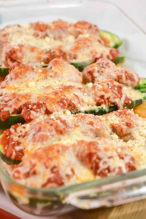 Zucchini Meatball Boats, Meatball Stuffed Zucchini Boats, Meatball Zucchini Boats, Meatball Boats, Meatball Zucchini, Hamburger Meatballs, Zucchini Boats Recipe, Herb Ideas, Zucchini Meatballs