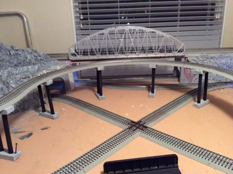 Will's progress on his 5’x10’ O Scale - Model railroad layouts plansModel railroad layouts plans Ho Train Layouts 4x8, Z Gauge Trains Layout, Model Train Layouts O Gauge, O Scale Train Layout, Oo Gauge Railway Layout, N Scale, Progress Pictures, Train Layouts, Model Railroad