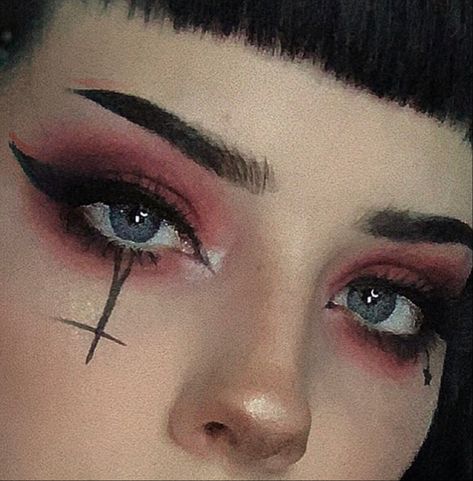 Goth Makeup Aesthetic, Dark Angel Makeup, Egirl Makeup, Angel Makeup, Under Eye Makeup, Red Eye Makeup, Punk Makeup, Makeup Drawing, Makeup Hacks Beauty Secrets