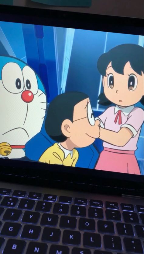 Nobita and the Steel troops ; i love this art style Watching Doremon On Tv Snapchat, Laptop Snap Streak, Laptop Movie Snap, Cartoon Snapchat, Female Zoro, Laptop Pictures, Doraemon And Nobita, Cartoon Snap, Laptop Snap