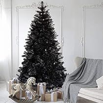 Black Christmas Tree Decorations Ideas, Goth Christmas Decorations, Black Xmas Tree, Outdoor Tree Decorations, Corner Christmas Tree, Unusual Christmas Trees, Full Christmas Tree, Black Christmas Tree, Types Of Christmas Trees