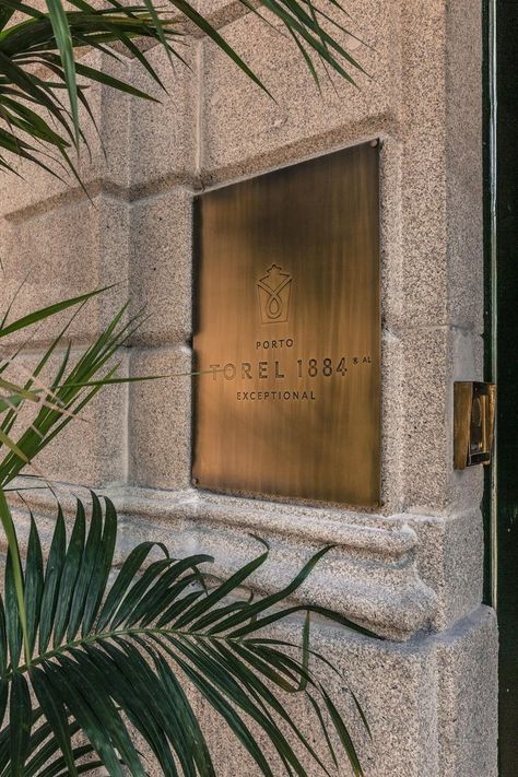 Portugal Interior, Hotel Signage, Luxury Hotel Design, Chateau Hotel, Exterior Signage, Hotel Entrance, Hotel Logo, Old Mansions, Entrance Sign