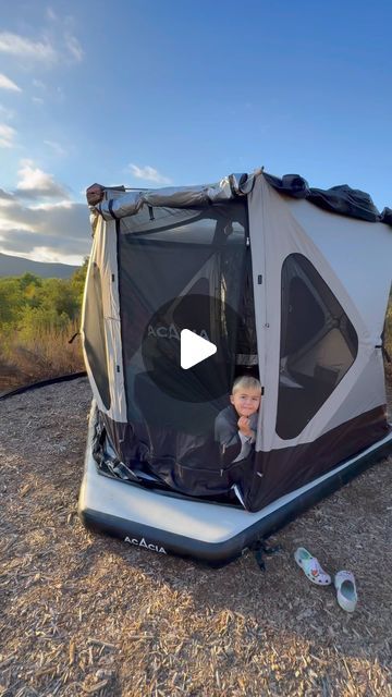 Hiking, Backpacking, Camping, Biking, Van Life, & Adventures on Instagram: "A tent with an air floor?! It exists and it's as comfortable as it sounds. We had chance to try out the next generation of tent technology called the Space Acacia 3-in-1 Camping System by @acacia_outdoor . It's made up of an air floor, spacious tent and canopy. 

Here's what we like about this tent:
⛺️ Air floor offers 6" of protection and insulation from the ground
😴 Air floor is so comfortable we were able sleep comfortably without any sleeping pads. It's next-level comfortable if you add a pad though!
⛺️Ceiling height offers  6'9" of headroom and tall doors for easy entrance/exit
🪟 8 side windows are great for air flow and taking in the views
💫 Overhead mesh canopy is perfect for star gazing
⛺️ Interior has a Diy Tent Platform, Tent Cot, Tent Platform, Car Tent Camping, Air Tent, Diy Tent, Sleeping Pads, Side Window, Hiking Backpack