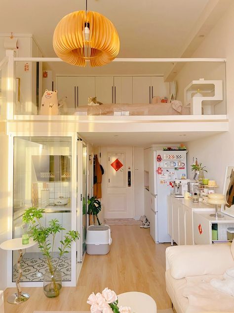 Korean Apartment Interior, Apartemen Studio, Loft House Design, Tiny House Interior Design, Cute Apartment, Tiny House Loft, Tiny House Inspiration, Small Apartment Design, Dream Apartment Decor