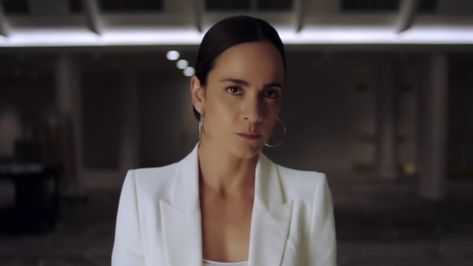 Why Teresa from Queen of the South looks so familiar Teresa Mendoza Queen Of The South, Theresa Mendoza Queen Of The South, Teresa Mendoza, Alice Braga, Queen Of The South, I Am Legend, Octavia Spencer, Sam Worthington, City Of God